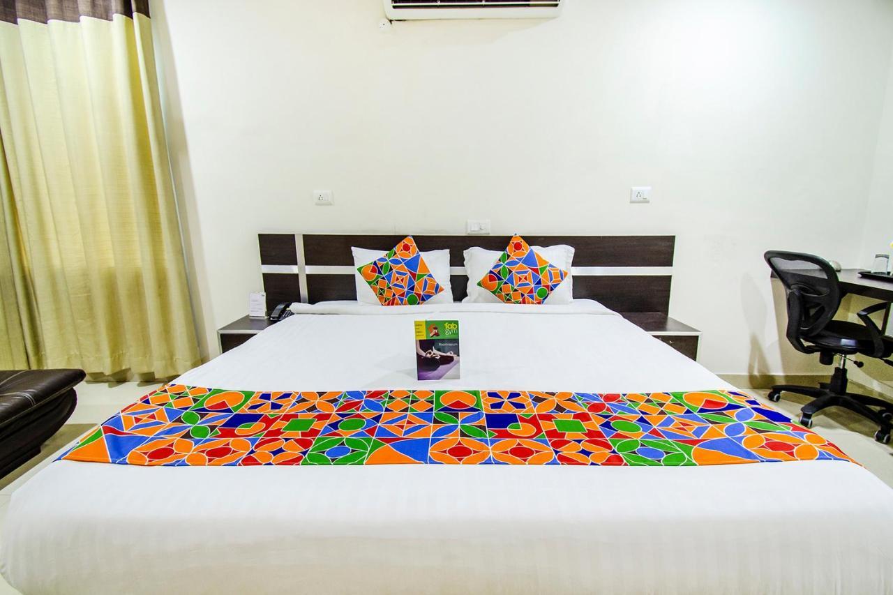 Fabhotel Pride Inn - Nr Tcs Deccan Park, Hitech City Hyderabad Esterno foto